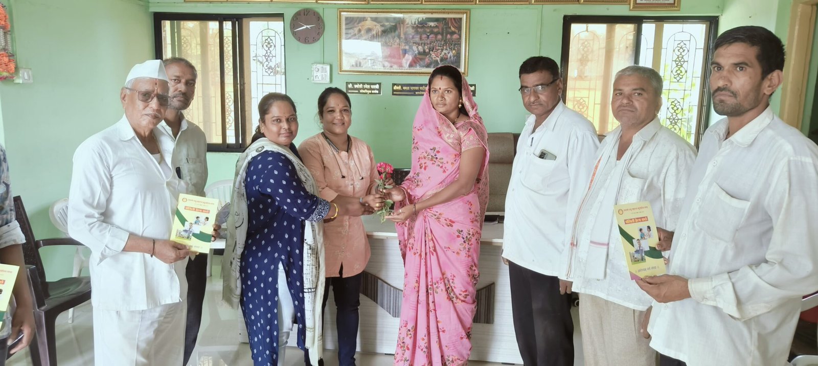 आरोग्य तपासणी व फॅमिली हेल्थ कार्ड शिबीर फोटो 104